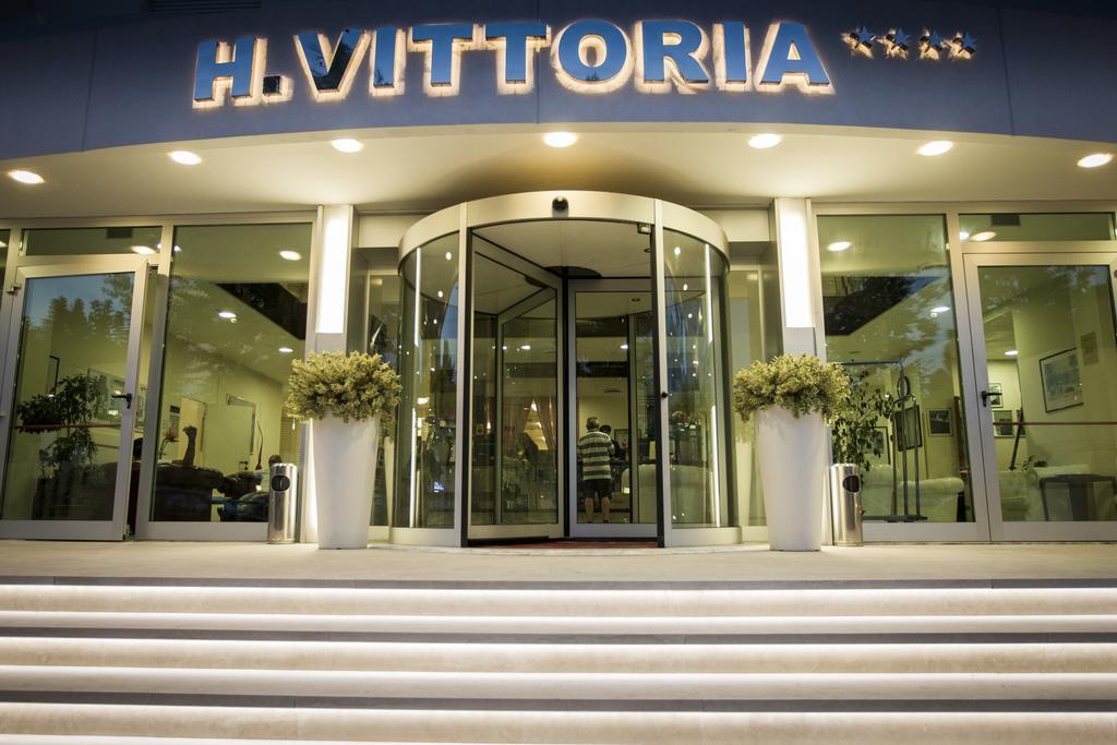 Hotel Vittoria Riccione Esterno foto