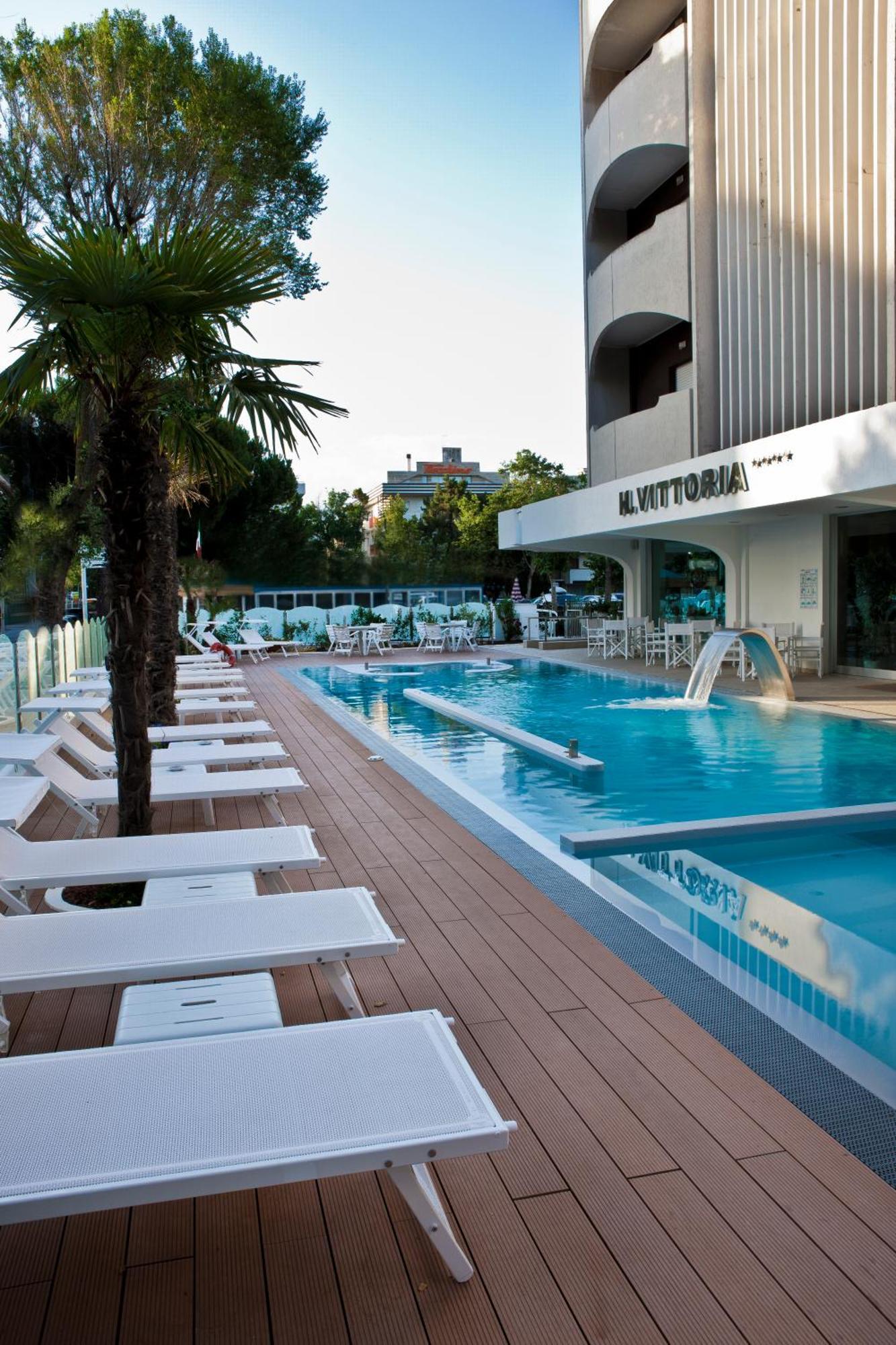 Hotel Vittoria Riccione Esterno foto