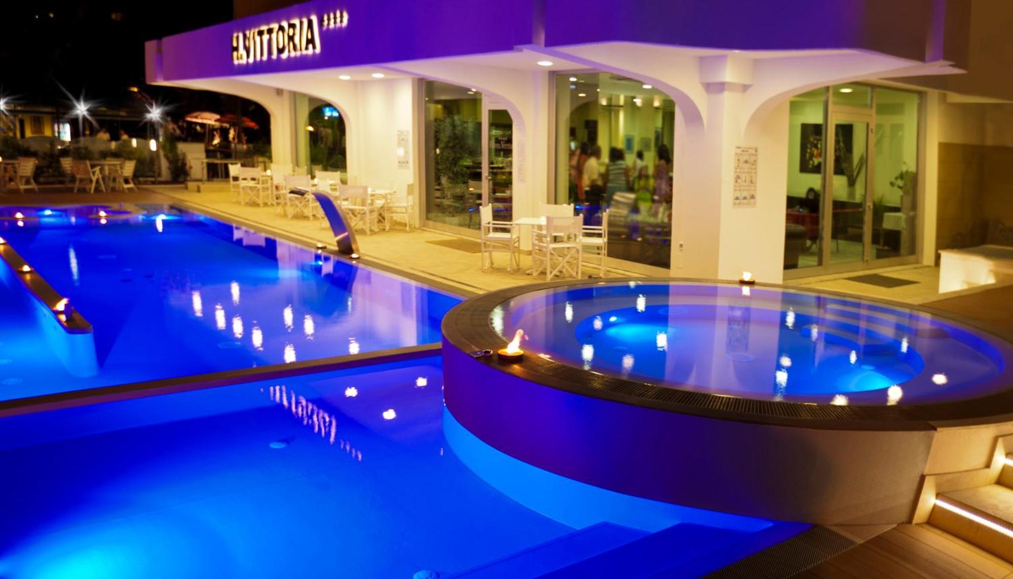 Hotel Vittoria Riccione Esterno foto