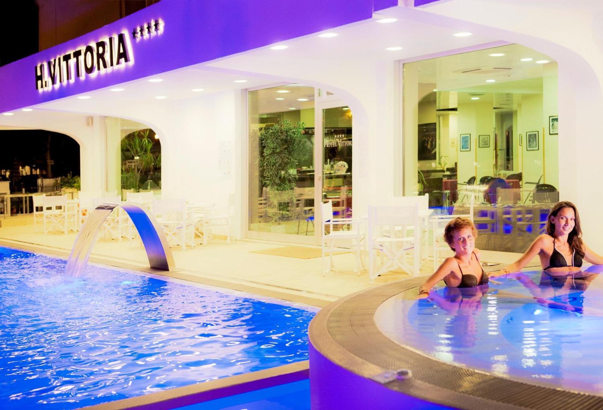 Hotel Vittoria Riccione Esterno foto