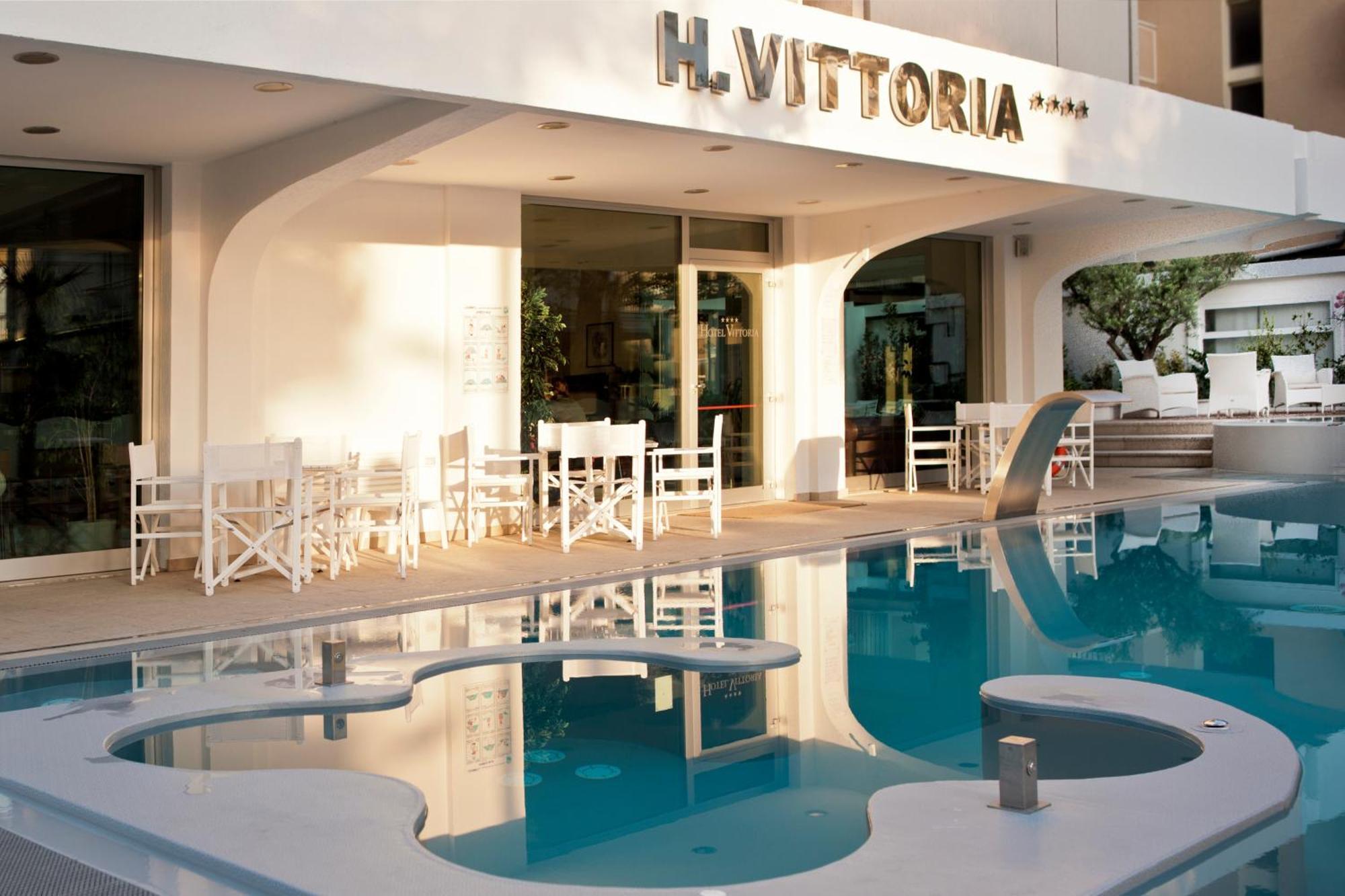 Hotel Vittoria Riccione Esterno foto