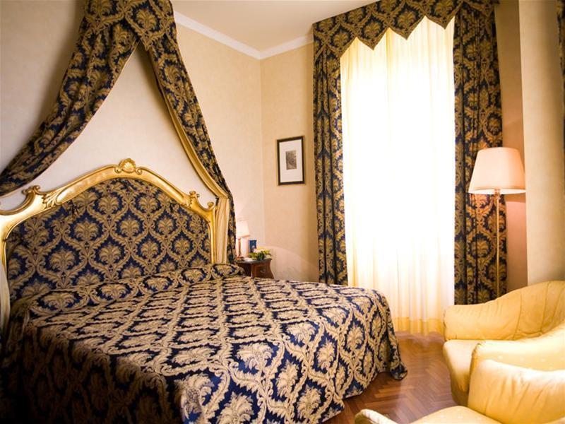 Hotel Vittoria Riccione Esterno foto