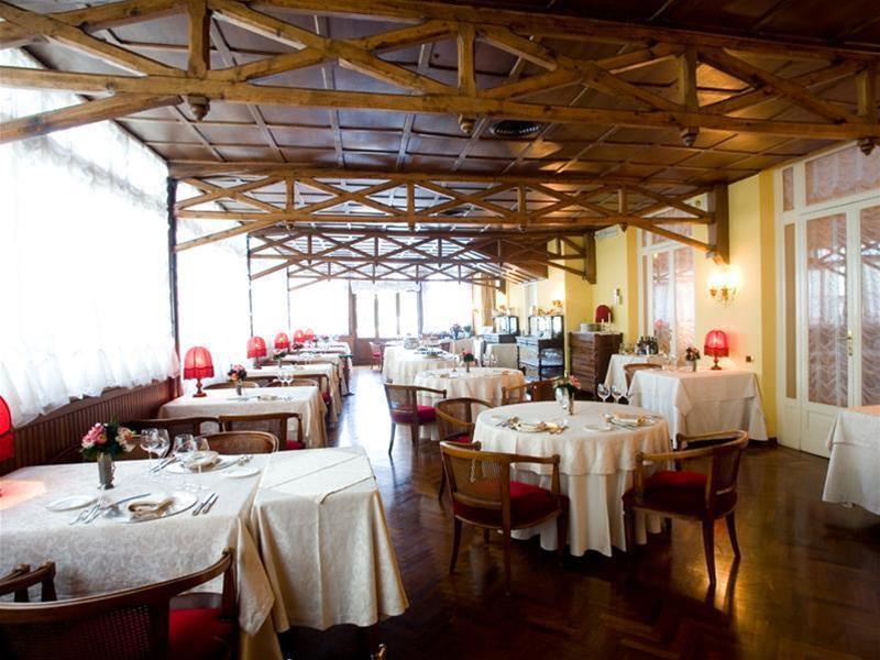 Hotel Vittoria Riccione Esterno foto