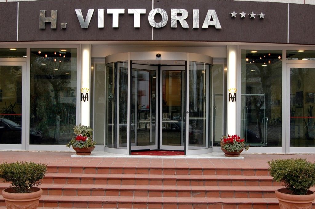 Hotel Vittoria Riccione Esterno foto