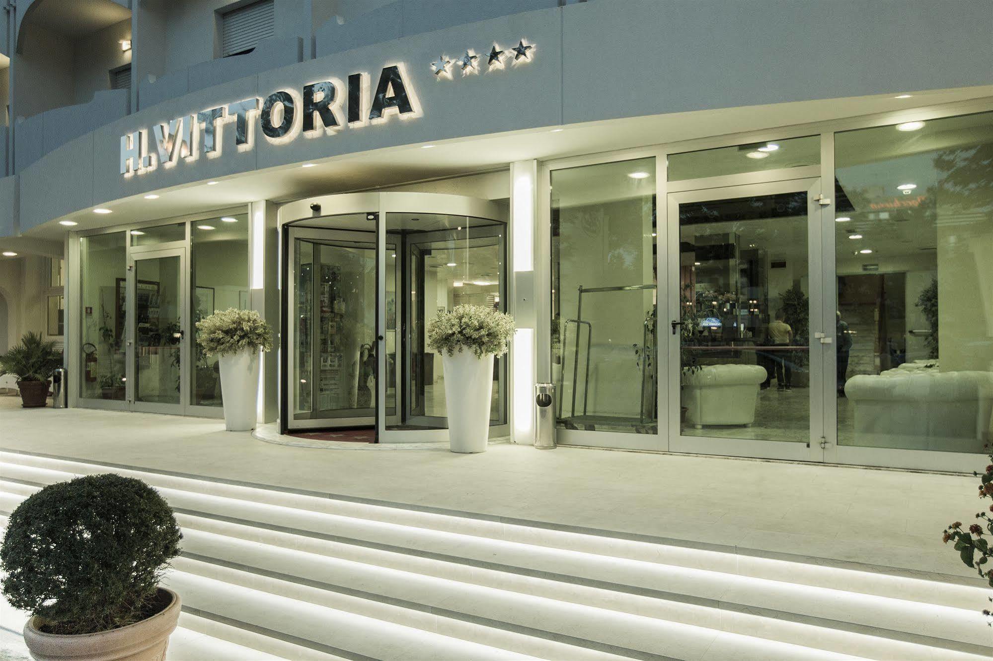 Hotel Vittoria Riccione Esterno foto